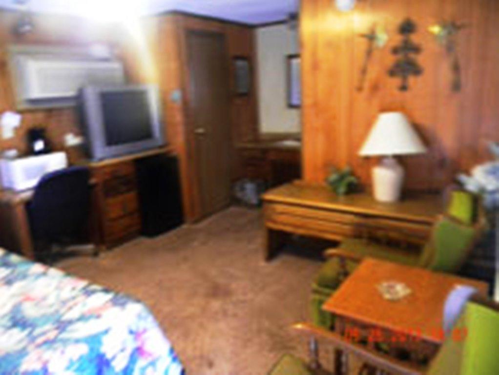 HOTEL FREE BREAKFAST INN OAKLEY, KS 2* (United States) - from US$ 57 |  BOOKED